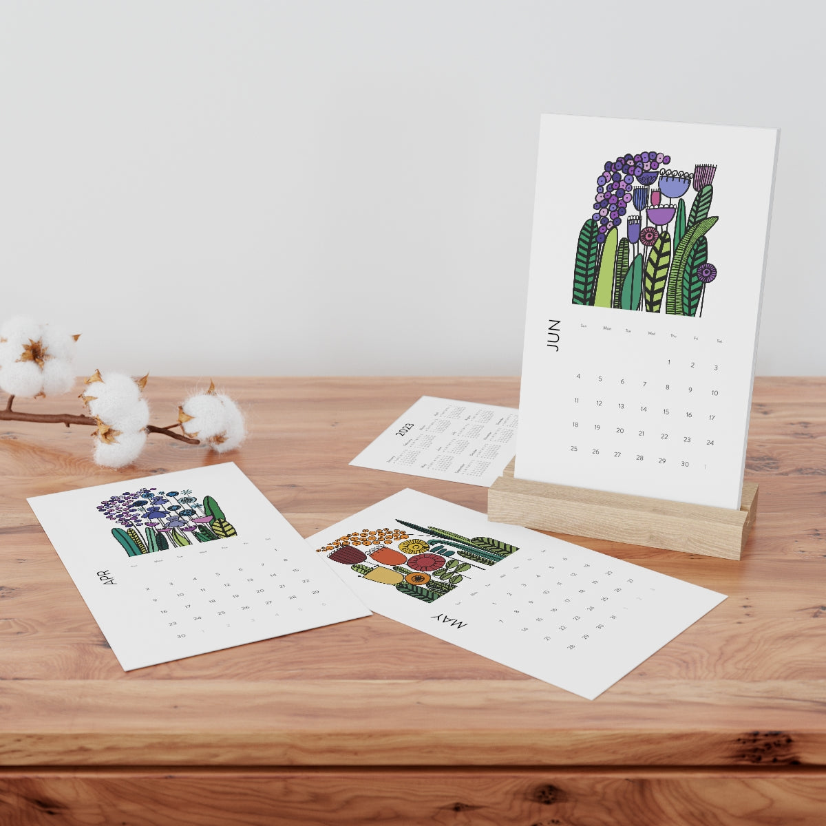 Vintage Flowers Vertical Desk Calendar (2023)
