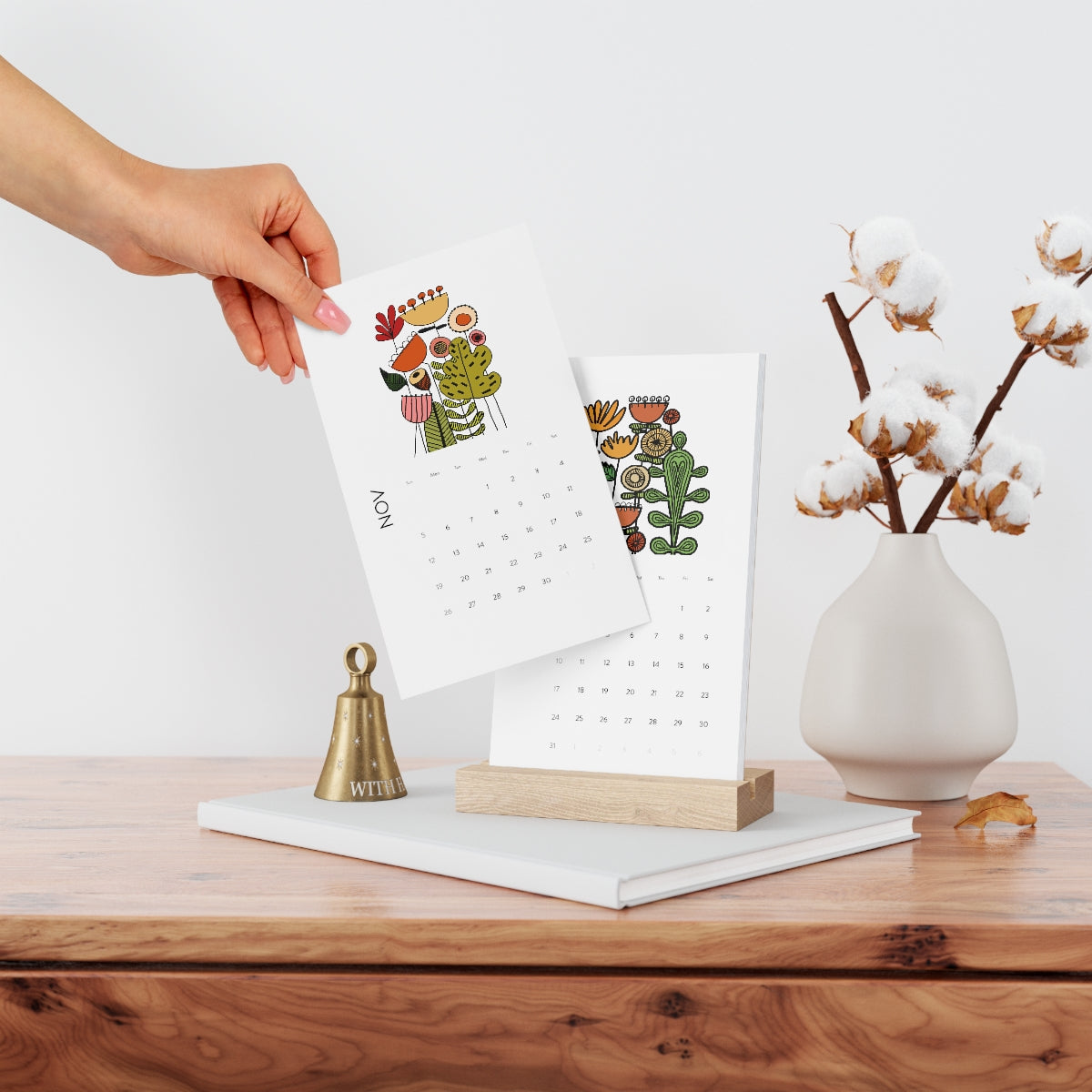 Vintage Flowers Vertical Desk Calendar (2023)